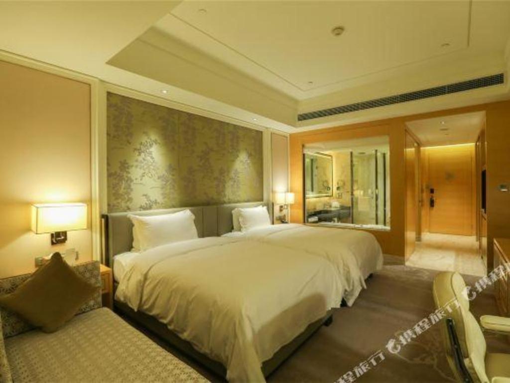 Ming Du Lakeside Hotel Нанинг Екстериор снимка
