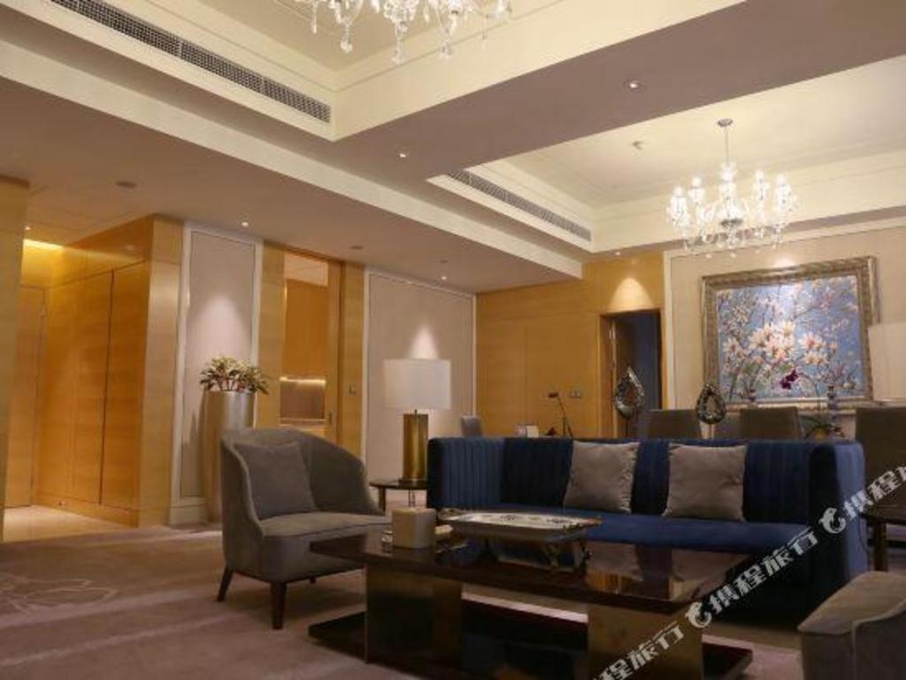Ming Du Lakeside Hotel Нанинг Екстериор снимка