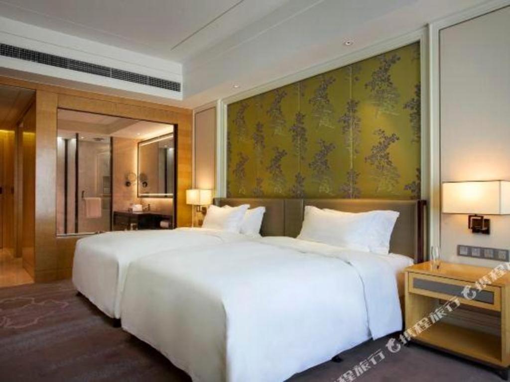 Ming Du Lakeside Hotel Нанинг Екстериор снимка