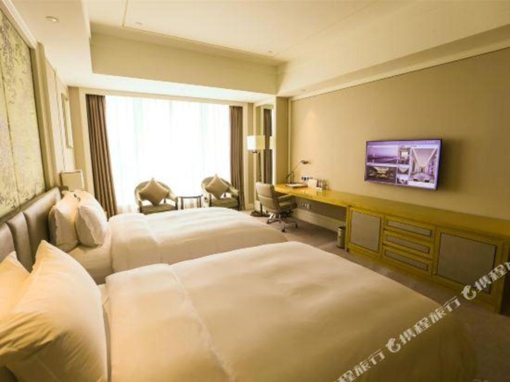 Ming Du Lakeside Hotel Нанинг Екстериор снимка