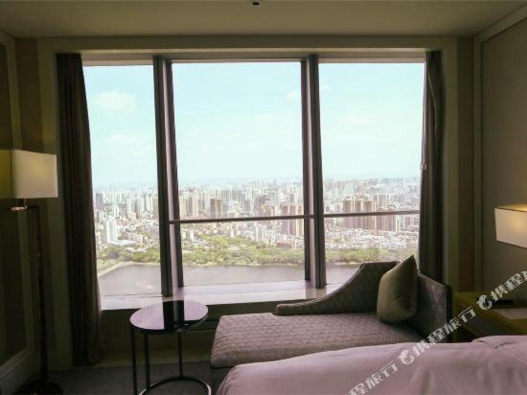 Ming Du Lakeside Hotel Нанинг Екстериор снимка
