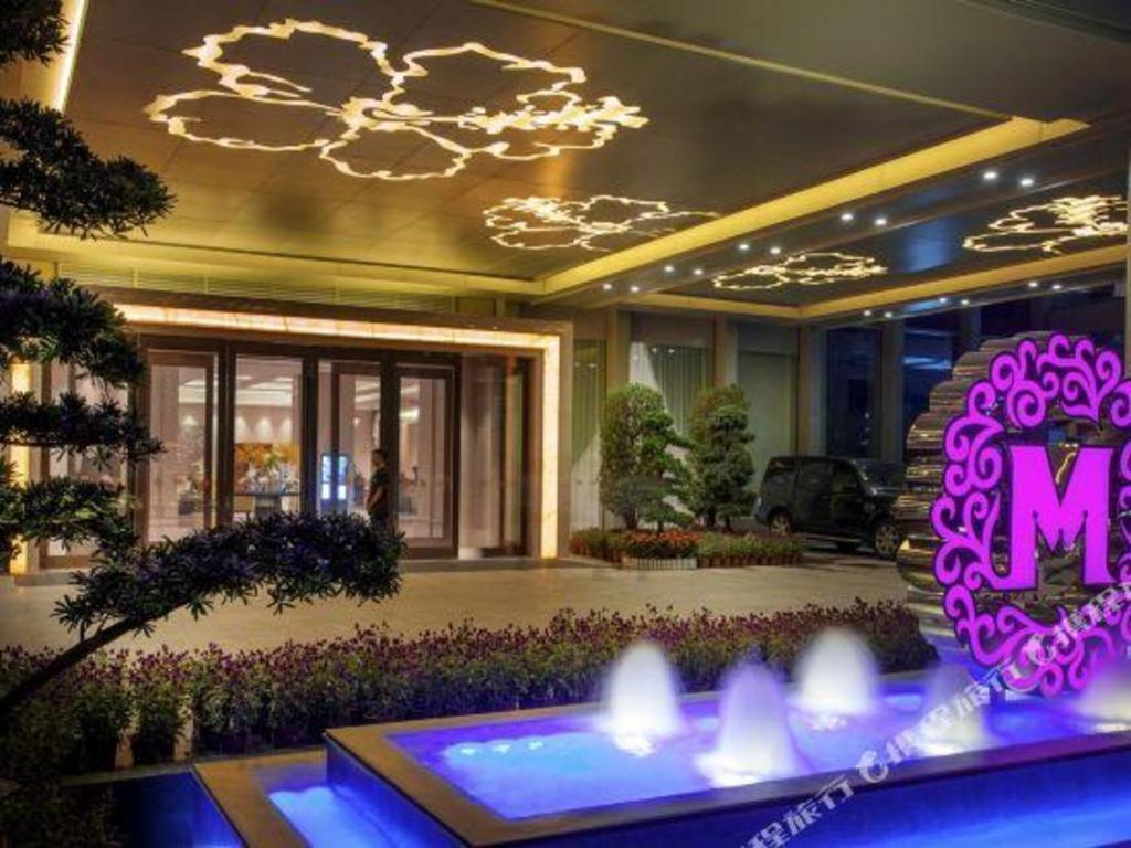 Ming Du Lakeside Hotel Нанинг Екстериор снимка