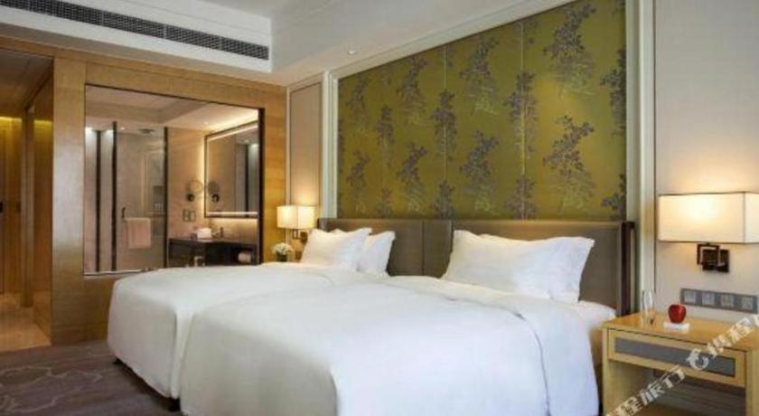 Ming Du Lakeside Hotel Нанинг Екстериор снимка