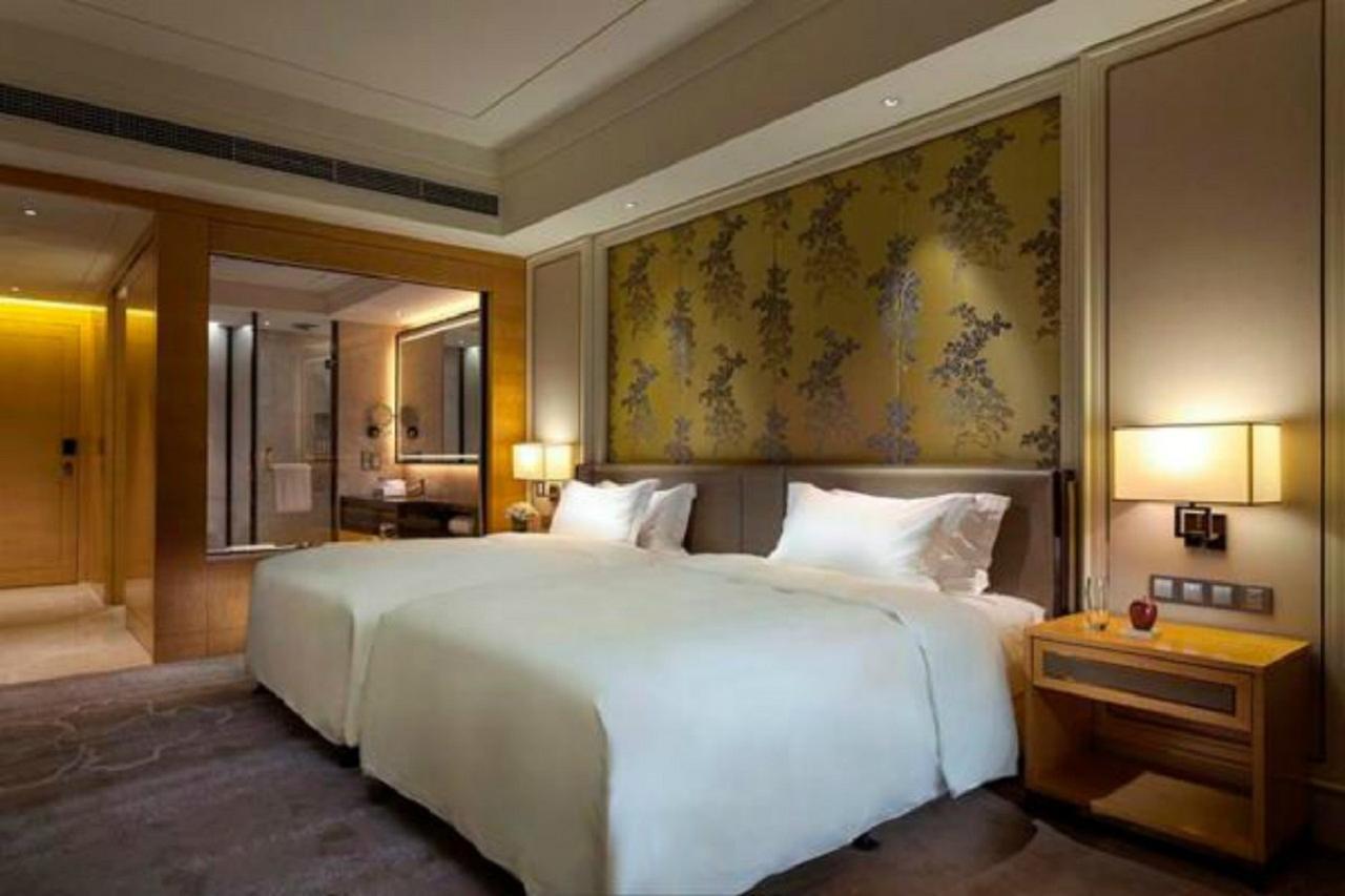 Ming Du Lakeside Hotel Нанинг Екстериор снимка